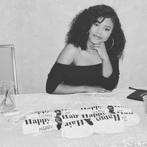 Meet your Posher, Taylar